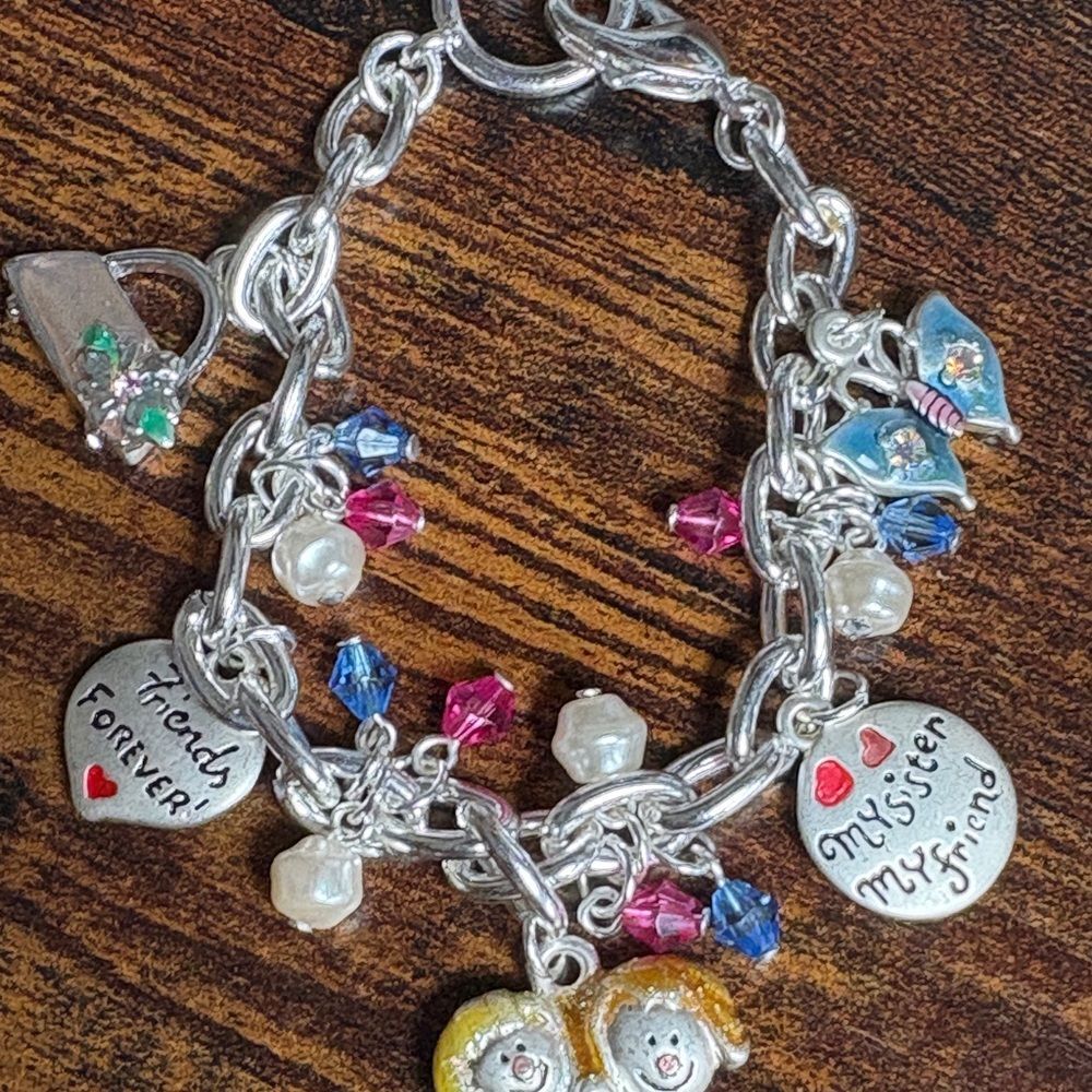 Sister Friendship Charm Bracelet NWOT